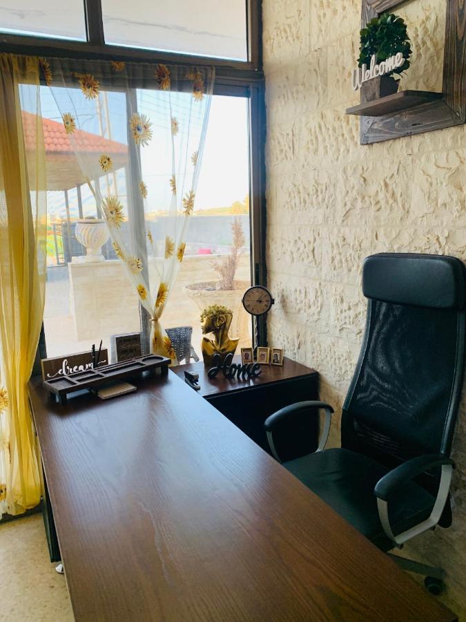 Laura'S Modern Villa Madaba Exterior photo